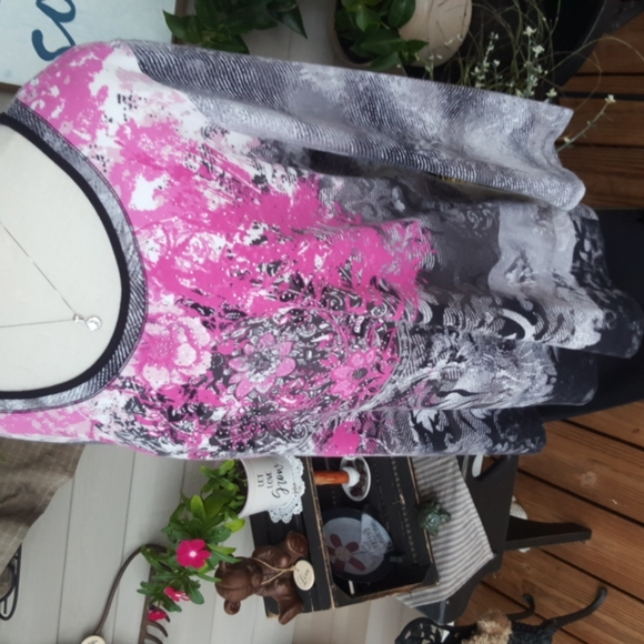 LAURA ASHLEY ♡ Gorgeous Black|Pink|White|Gray Embellished Bling Floral Top XL - Picture 8 of 17